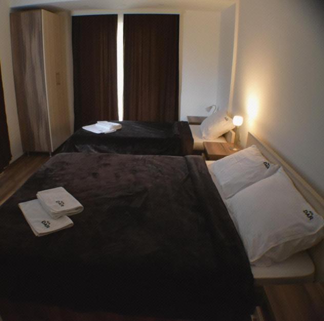 נובי פאזאר Motel & Restaurant Dar מראה חיצוני תמונה