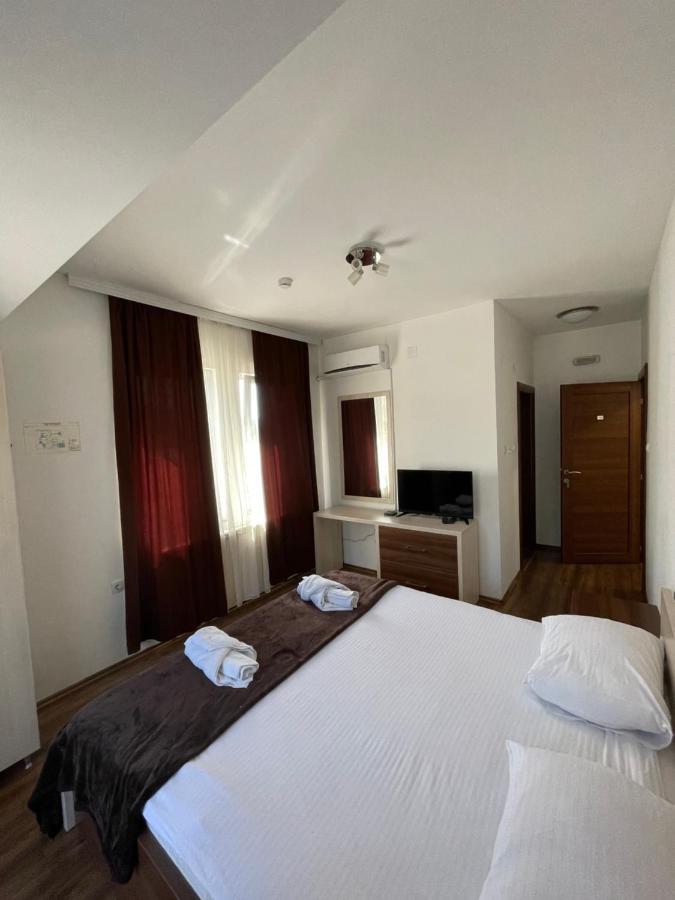 נובי פאזאר Motel & Restaurant Dar מראה חיצוני תמונה
