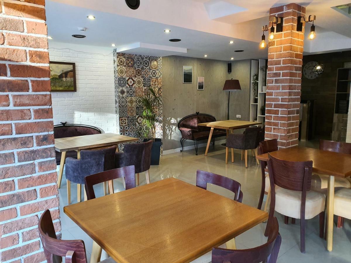 נובי פאזאר Motel & Restaurant Dar מראה חיצוני תמונה