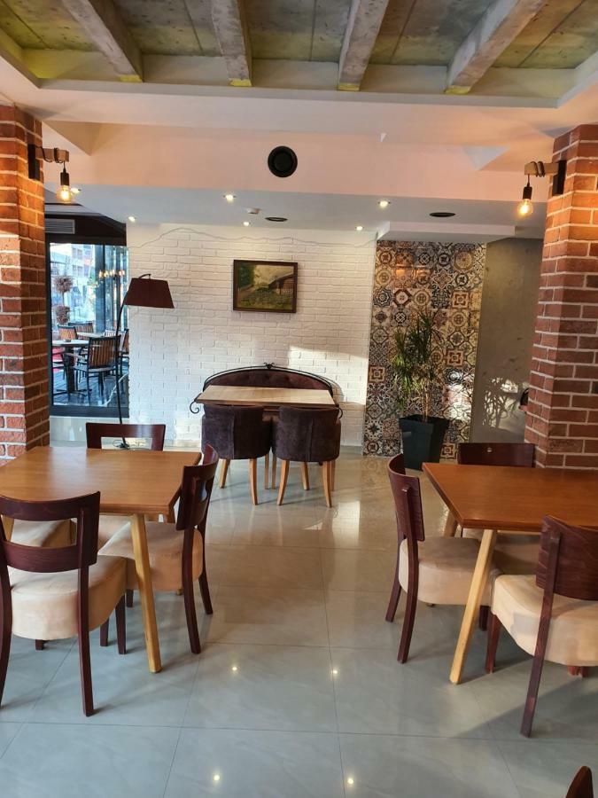 נובי פאזאר Motel & Restaurant Dar מראה חיצוני תמונה